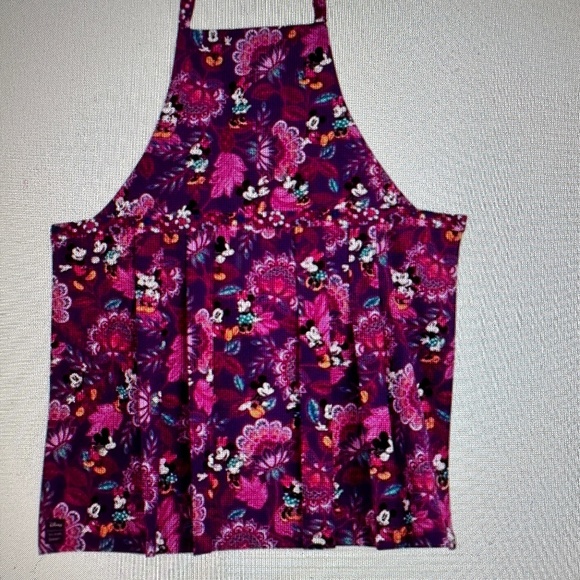 VERA BRADLEY DISNEY APRON:NWT MICKEY & MINNIE'S FLIRTY FLORAL - Picture 1 of 5